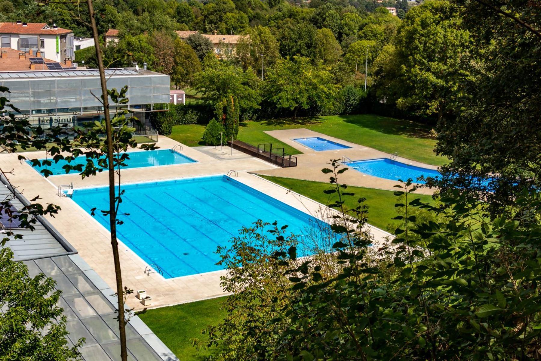 Black House Sorprendente Casa Estilo Industrial Olot Zewnętrze zdjęcie